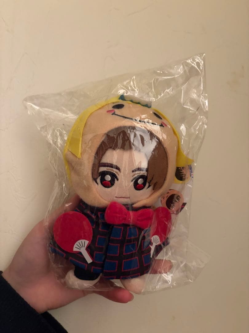 Hey!Say!JUMP 15th anniversary ぬいぐるみ Amazon.co.jp: Hey! Say! JUMP 【 ぬいぐるみ （ 知念侑李） 】 15th