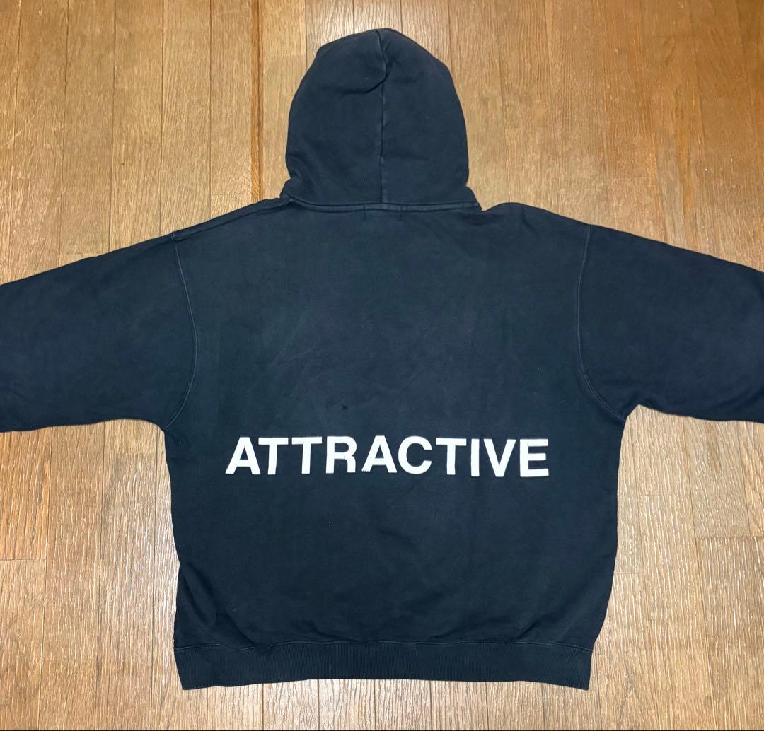 AZUL 黒パーカー - メルカリ