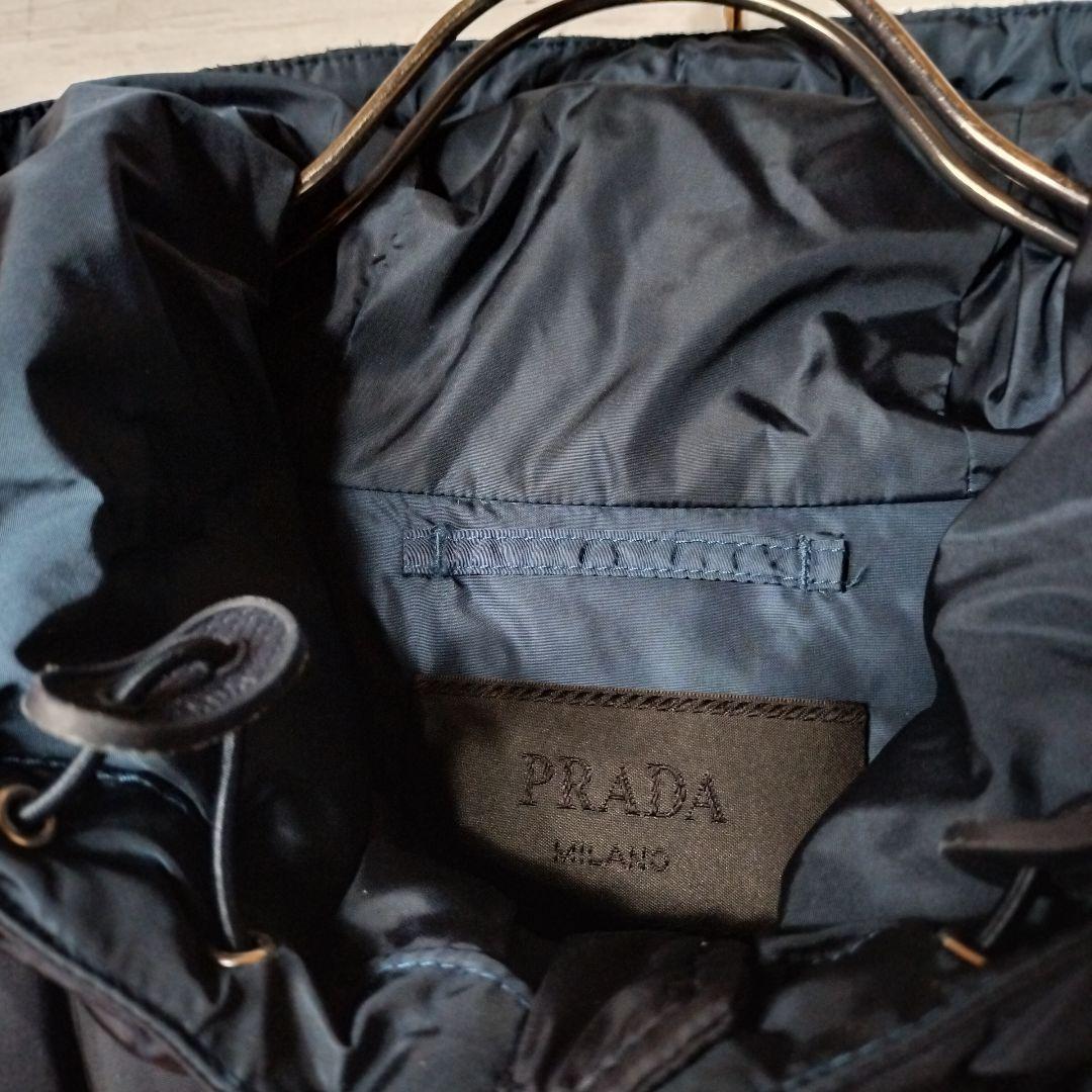 PRADA プラダ キルティング ダウンジャケット フード付き プレートロゴ