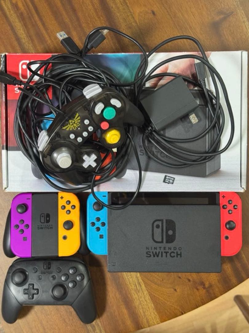 Nintendo Switch 本体＋周辺機器多数＋128GB SD付 任天堂 Nintendo Switch Joy-Con（L）ネオンブルー/（R）ネオンレッド