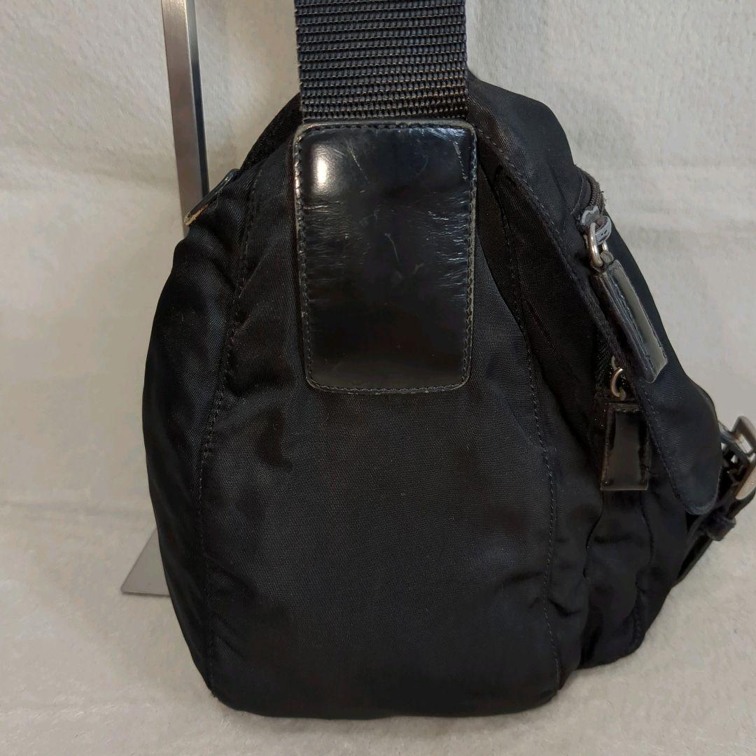 PRADA メッセンジャーバッグ ブラック 三角ロゴ レザー テスート