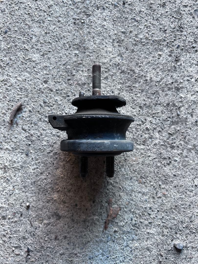 アルテッツァSXE10エンジンゴムマウント アルテッツァ エンジン