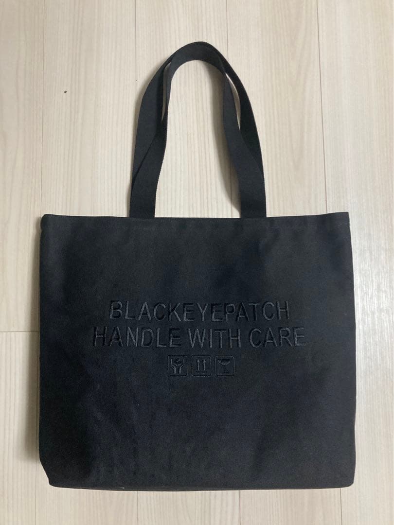 BLACK EYE PATCH ブラックアイパッチ トートバッグ ブラック - メルカリ
