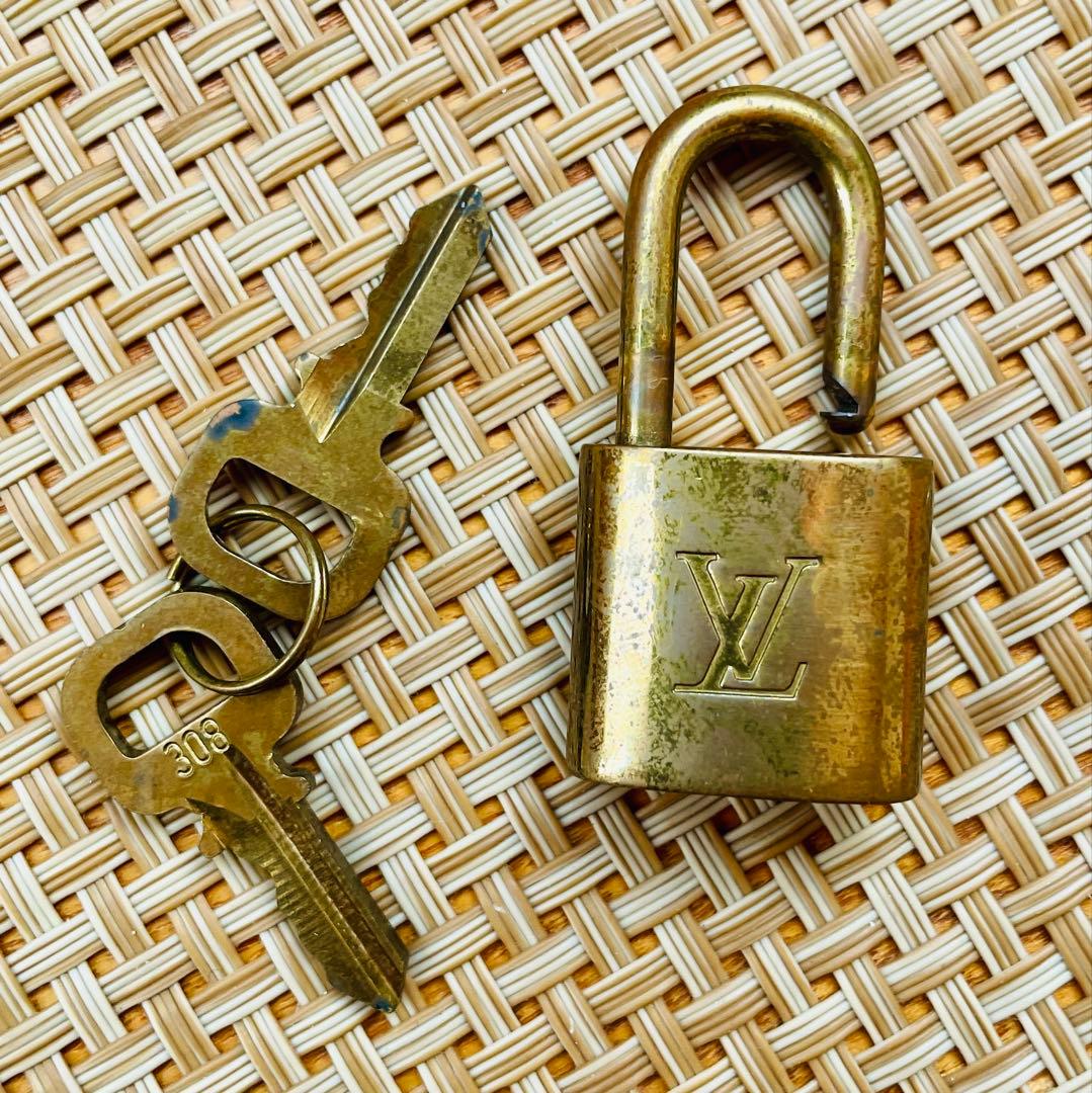 LOUIS VUITTON ルイヴィトン パドロック 南京錠 鍵 308番 - メルカリ