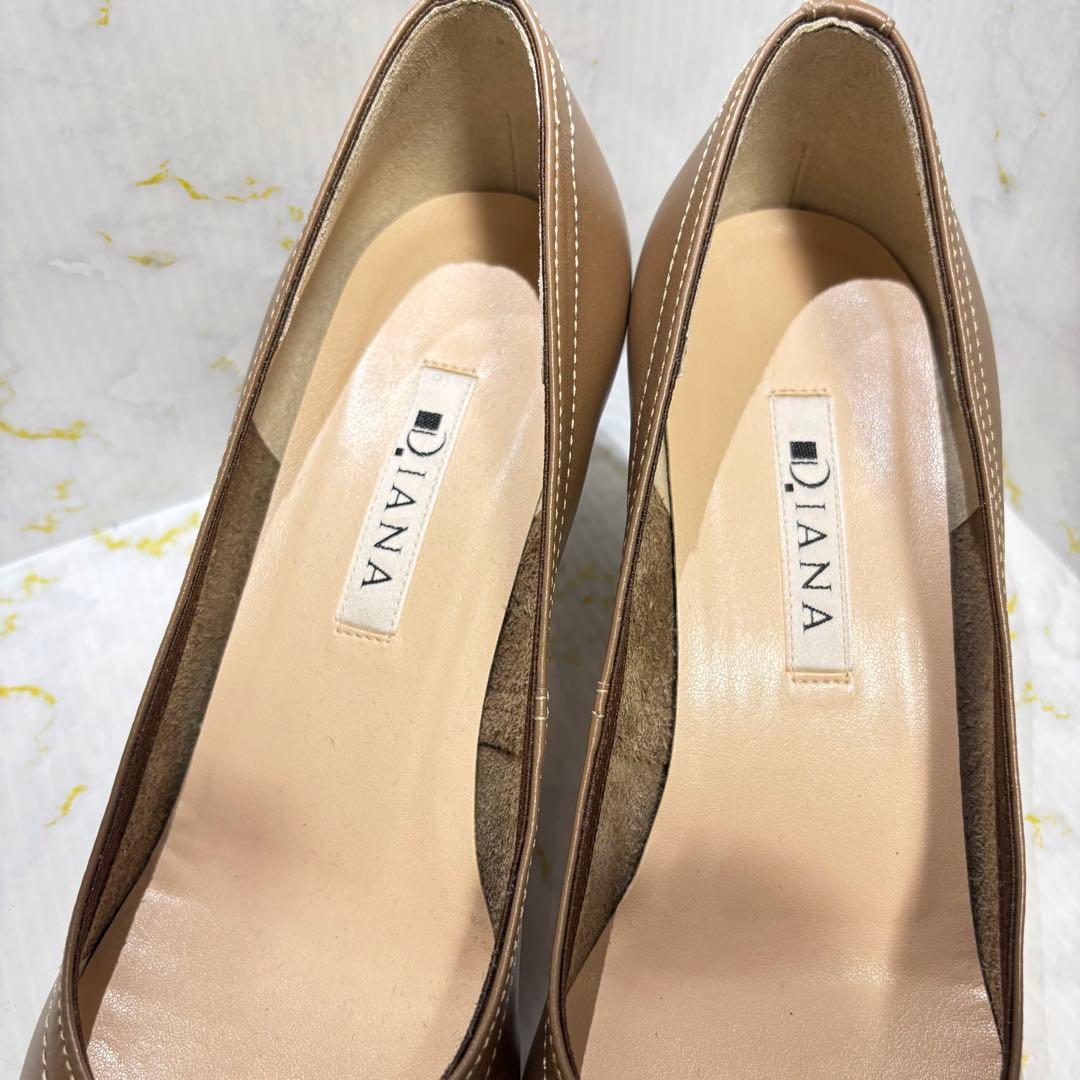 ダイアナ✨新品未使用 バックル付レザーパンプス ブラウン 22.5cm