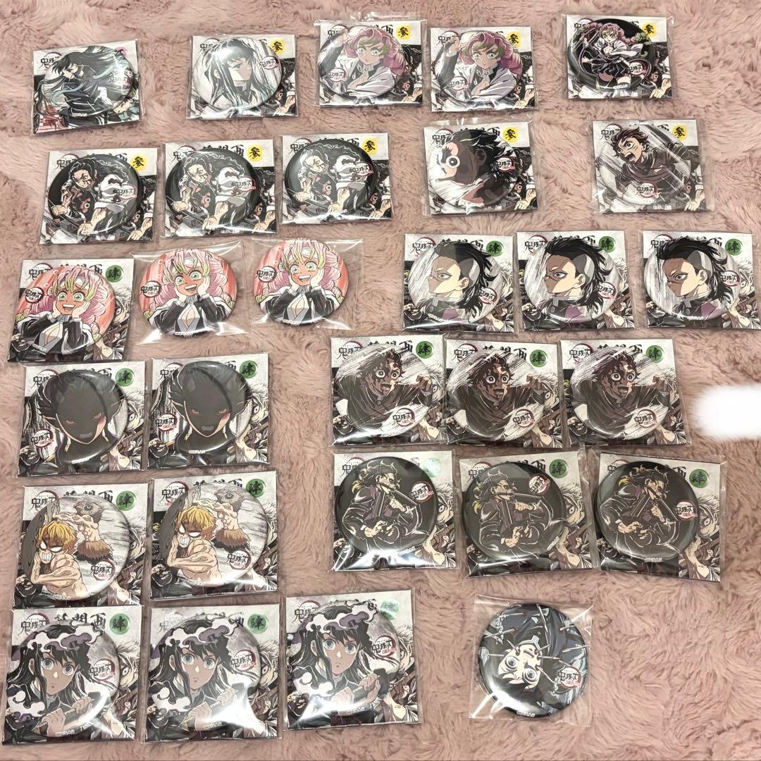 【画像2枚】鬼滅の刃 全集中展 幕間画缶バッジ 参 肆 伍 58個 まとめ売り