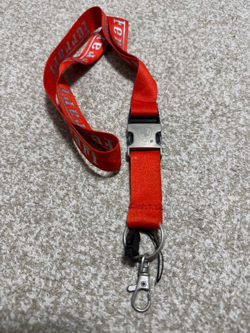中古 未使用 Ferrari 赤 ストラップ
