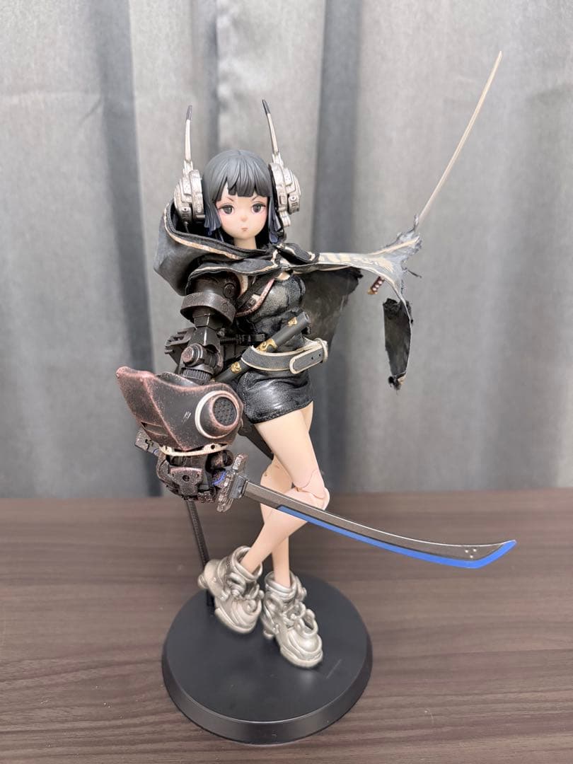 Underverse Beautiful Chemistry Monica 中古