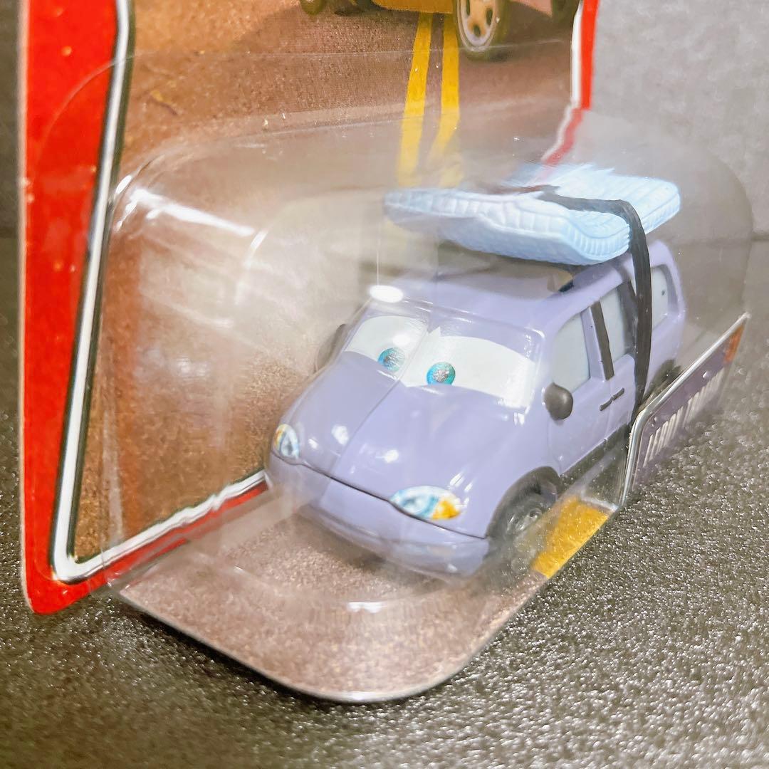 レア】ディズニー マテル カーズ リロイトラフィック - メルカリ