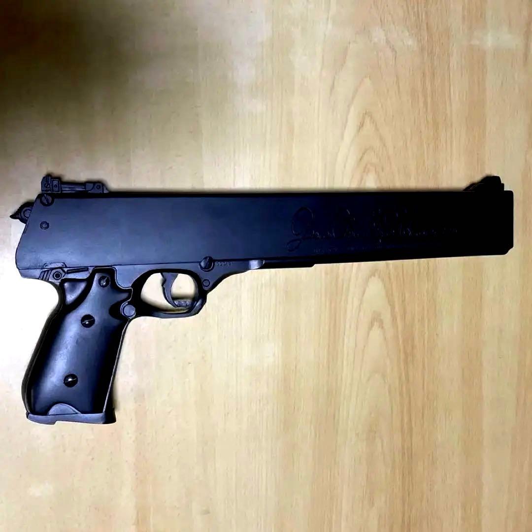 未組立.ディスプレイモデル】アーカードの銃「ジャッカル」対化物戦闘