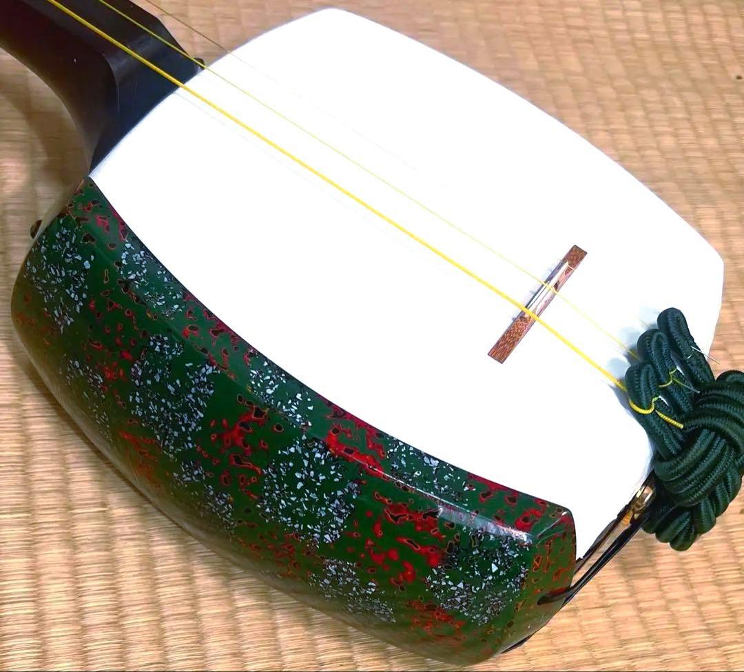 津軽三味線　高級紅木 金細 綾杉胴 鼈甲 津軽塗胴掛 両面新皮　美品