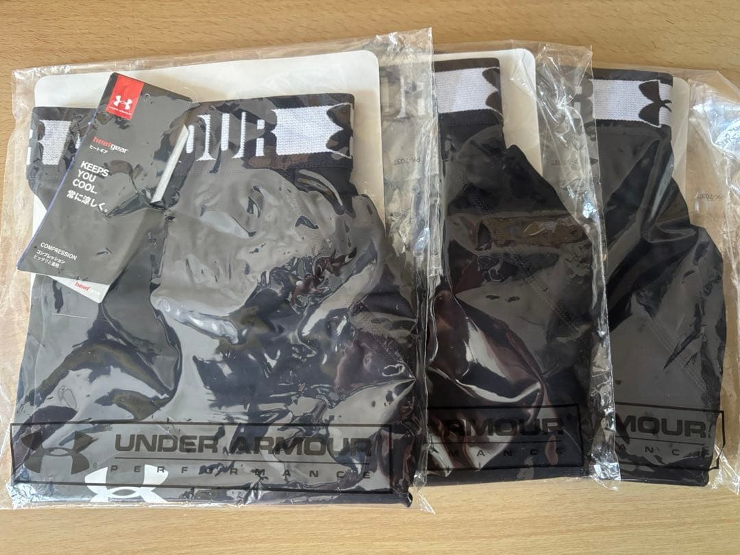 アンダーアーマ 黒 タイツ（スパッツ）3枚セット