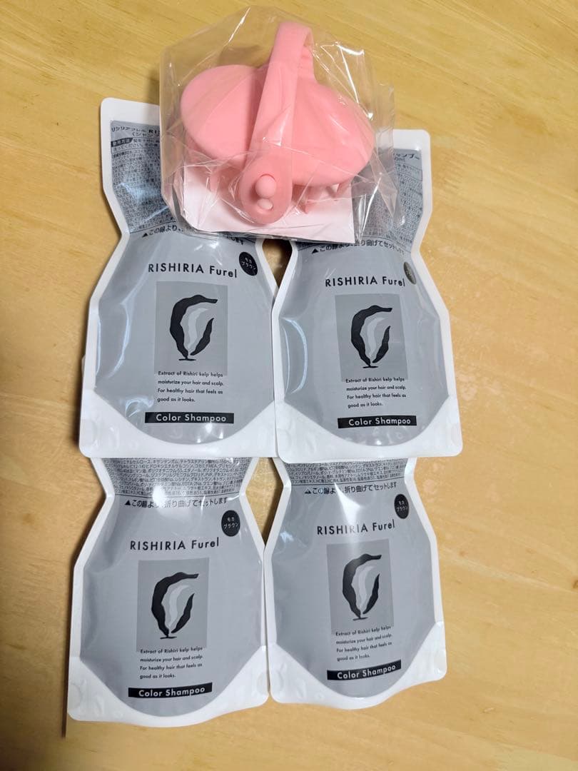 RISHIRIA カラーシャンプー 4個セット《専用ブラシおまけ付き》