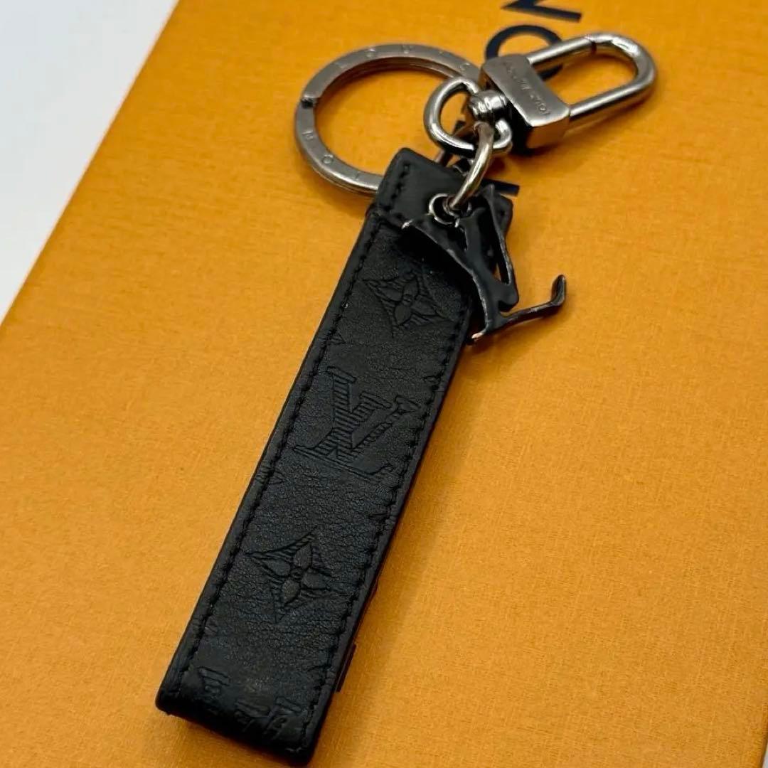 極美品　ルイヴィトン　シャドウ　ドラゴンヌ　キーホルダー