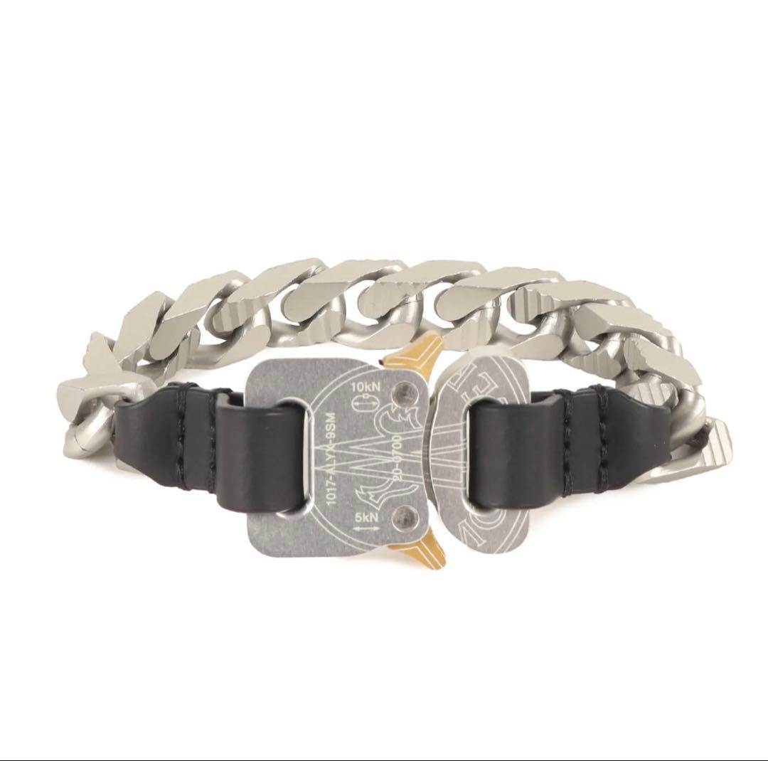 MONCLER 1017 ALYX 9SMバックル チェーン ブレスレット