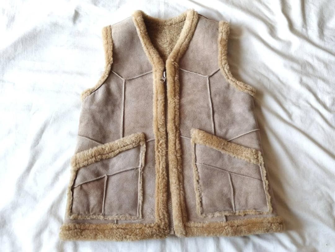 【羊革】リアルムートンパッチワークリバーシブルベスト　８０’ｓ