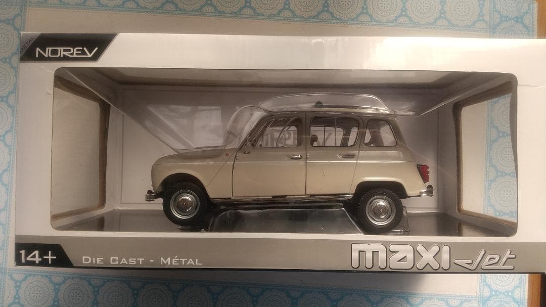 ノレブ マキシジェット 1/18 ルノー 4L 1963