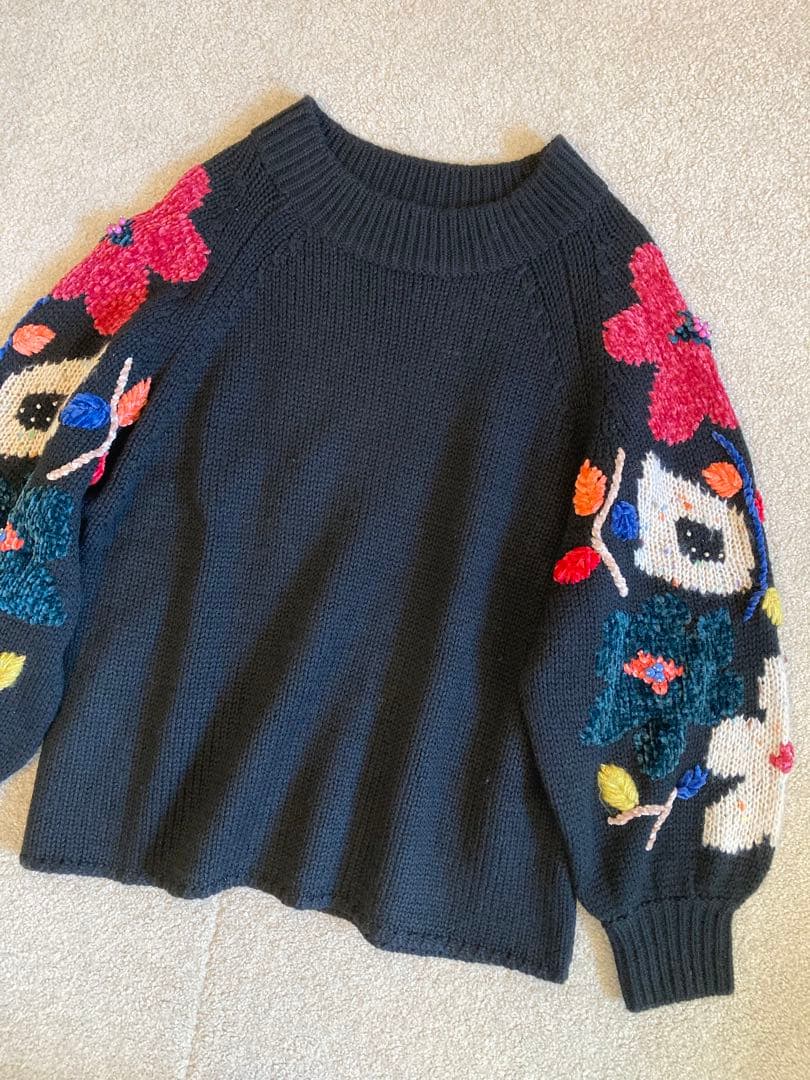 BEARDSLEY ビアズリー 袖ジャガードニット カラフル フラワー ブラック