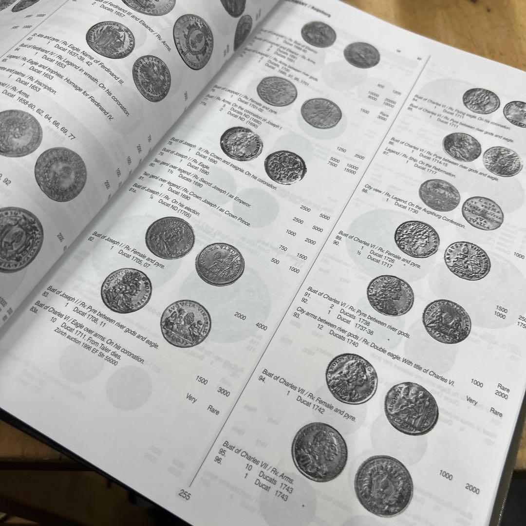 Gold Coins of the World 8th edition 金貨 - メルカリ