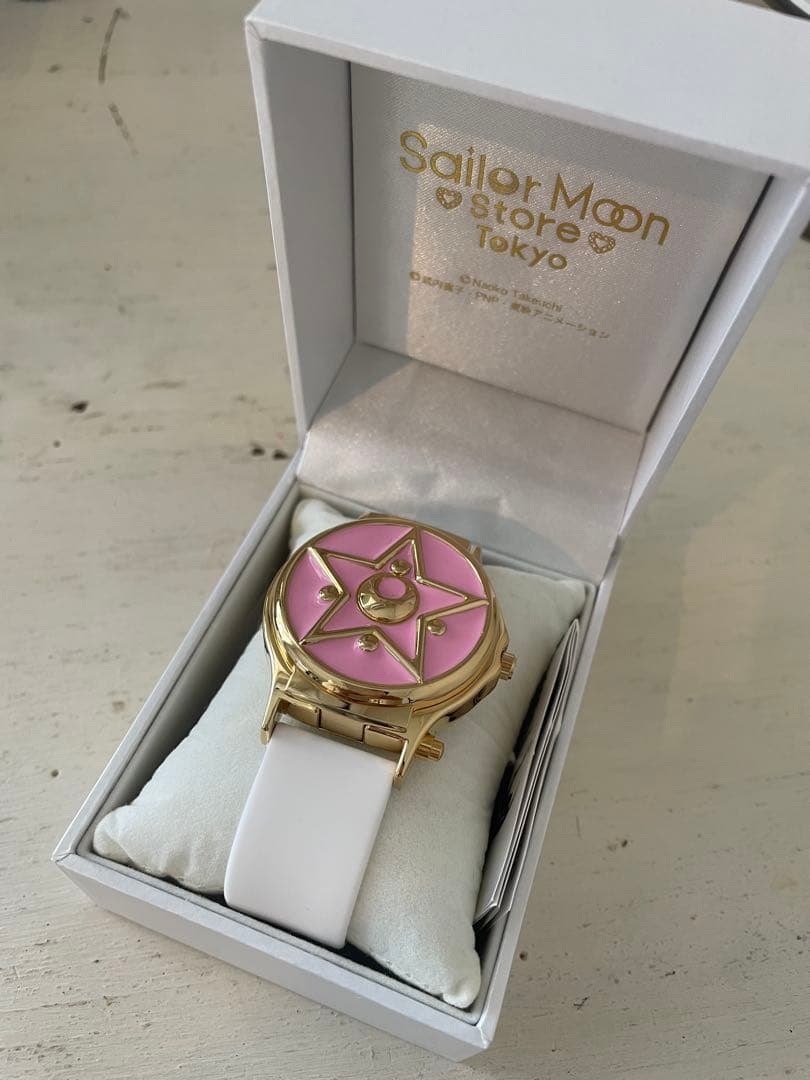 セーラームーンストア 7周年記念ウォッチ