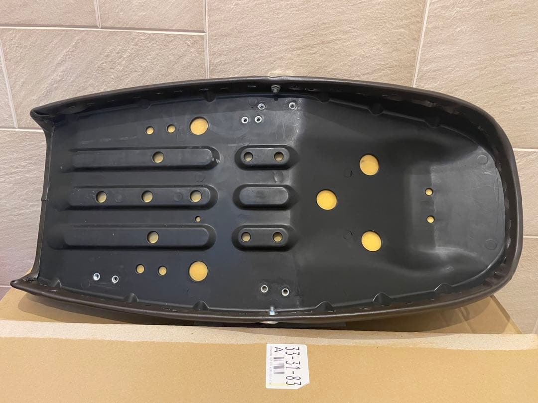 特注CB750FOUR CB750K タックロール シート アンコ抜き - メルカリ