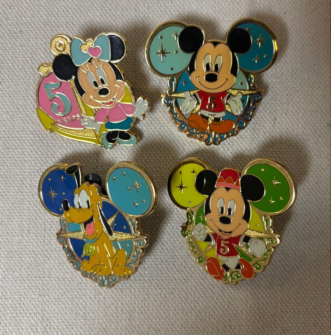 ディズニーリゾート ボールゲーム限定 ピンバッチ 4個セット - メルカリ