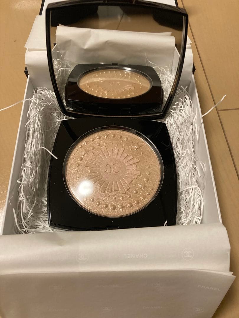 CHANEL DIAMOND DUST ハイライトパウダー 2024クリスマス