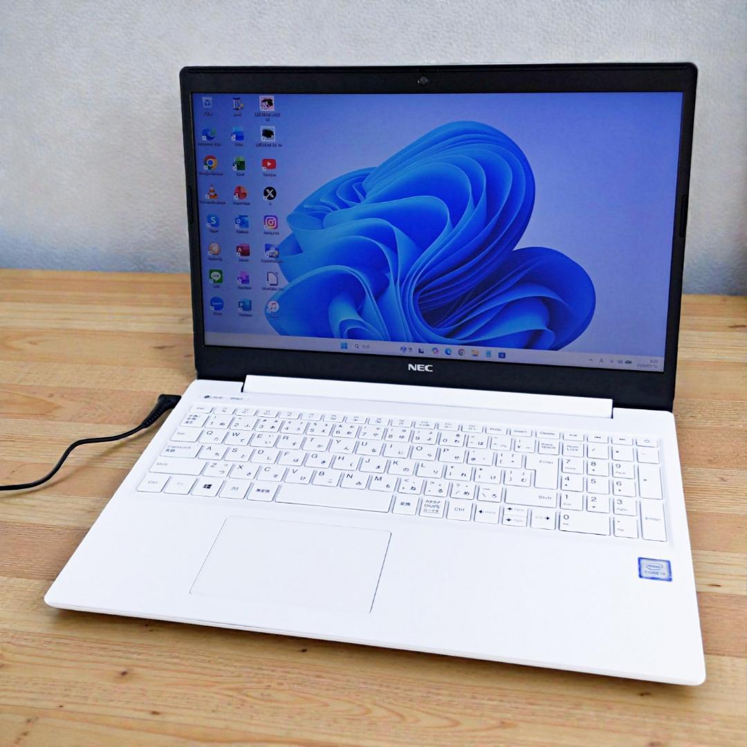 超美品！ 第8世代i3☆SSD256GB☆Win11 ノートパソコン カメラ付き