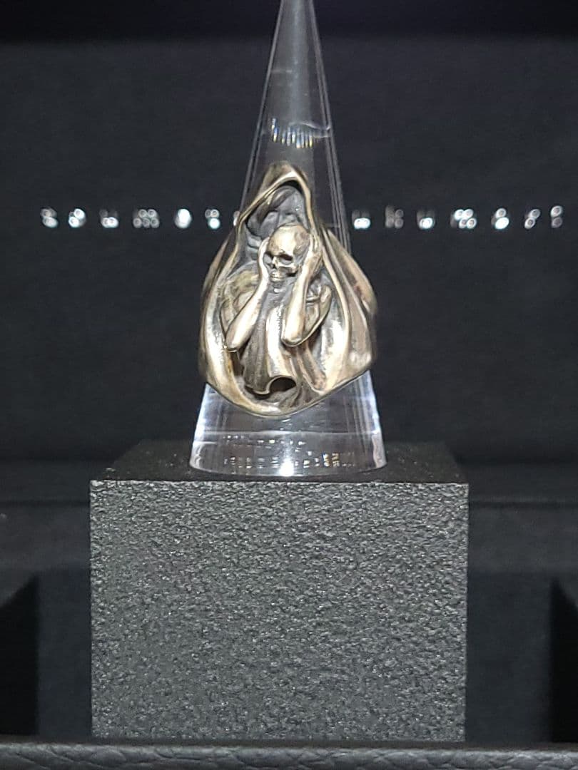 フロワティエドール ヴィメフェメレ・ロンプヴマン リング