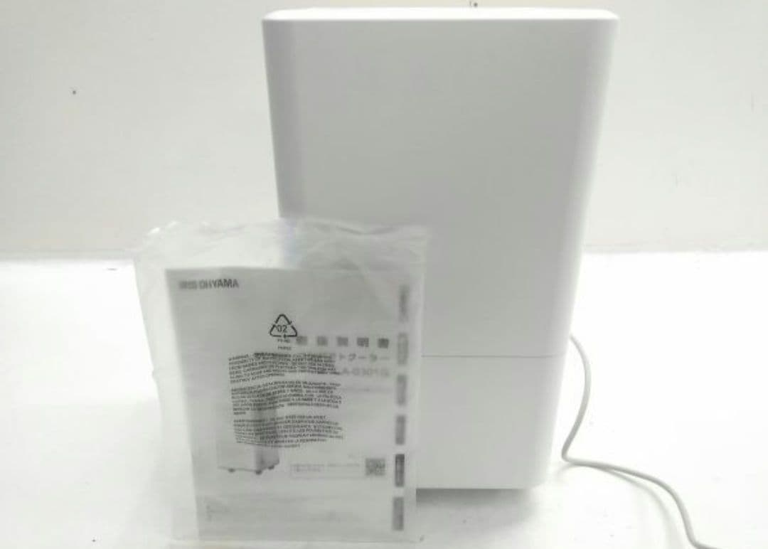 今年の夏や梅雨に除湿や冷房のコンパクトクーラーホワイト 　箱無し