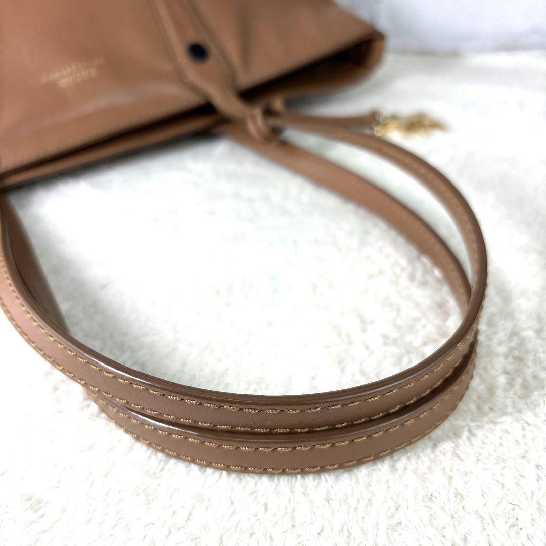 ⭐️バリー トートバッグ 肩掛け バイカラー キリンチャーム レザー A4