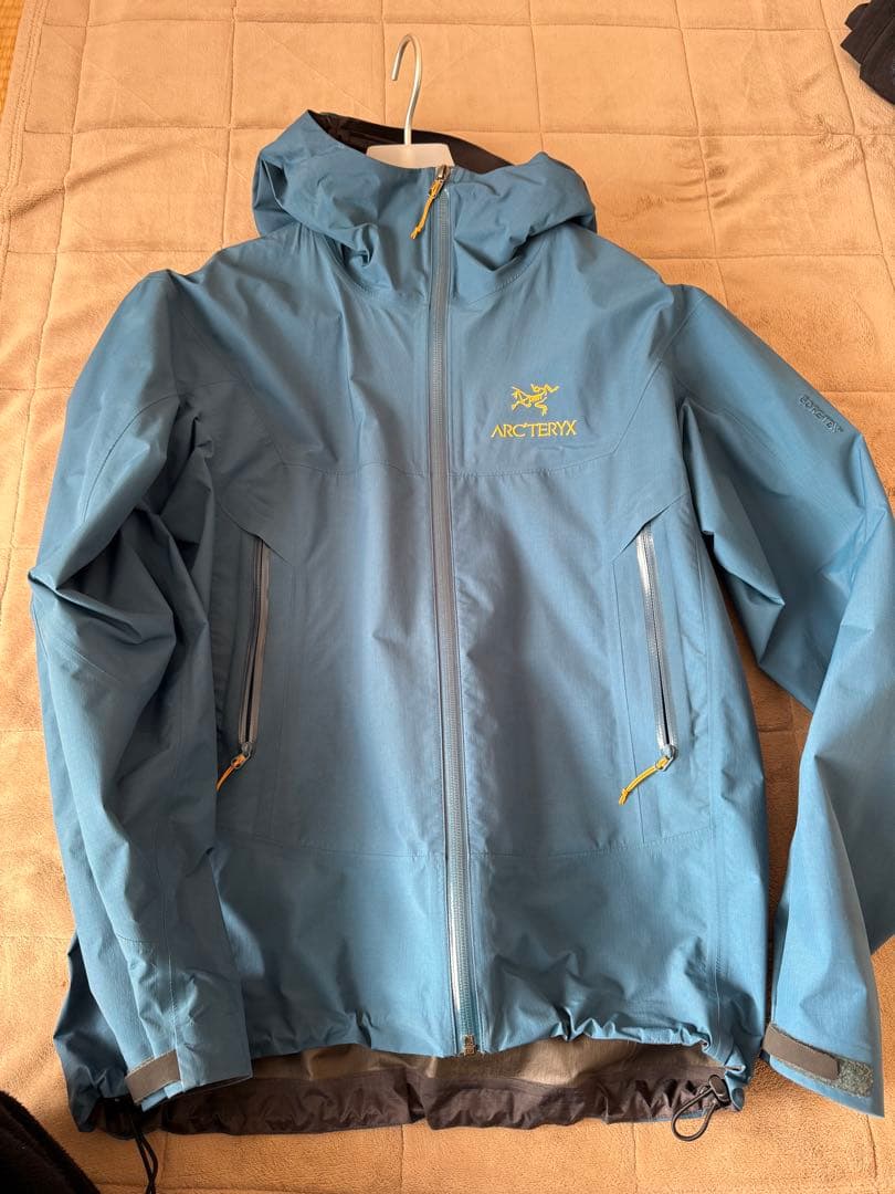 arcteryxアークテリクス　betasl レギオンブルー 希少 アークテリクス beta SL レギオンブルー - メルカリ