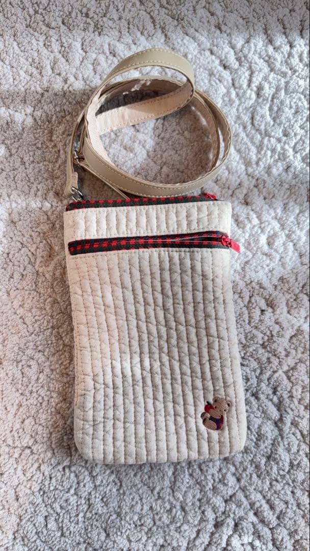 新品未使用♡familiar×ピオヌンナル vivo ポシェット