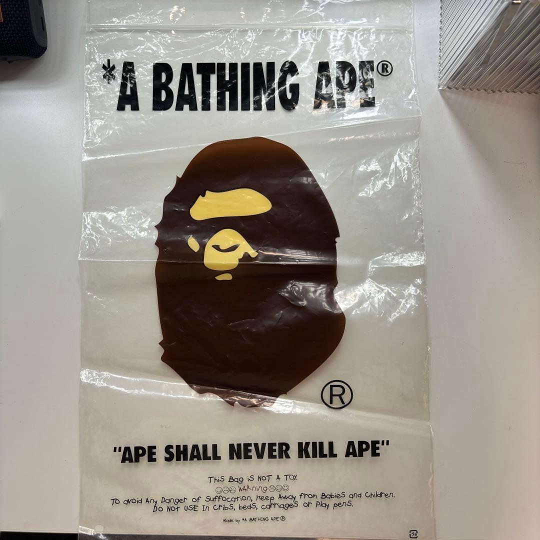 A BATHING APEショッパー ジップロック 壁飾り - メルカリ