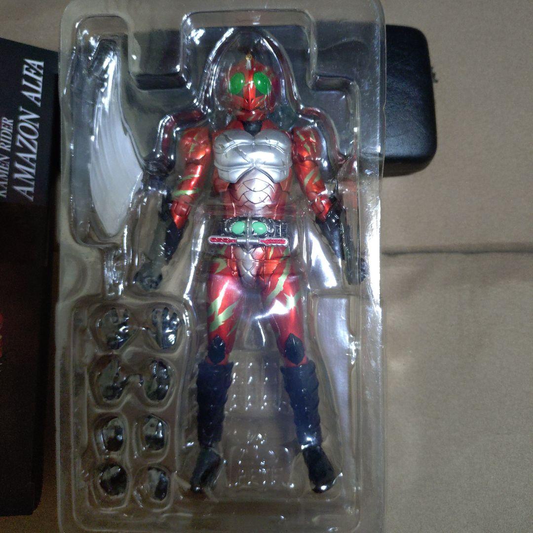 S.H.figuarts 仮面ライダーアマゾンアルファ　仮面ライダーアマゾンズ
