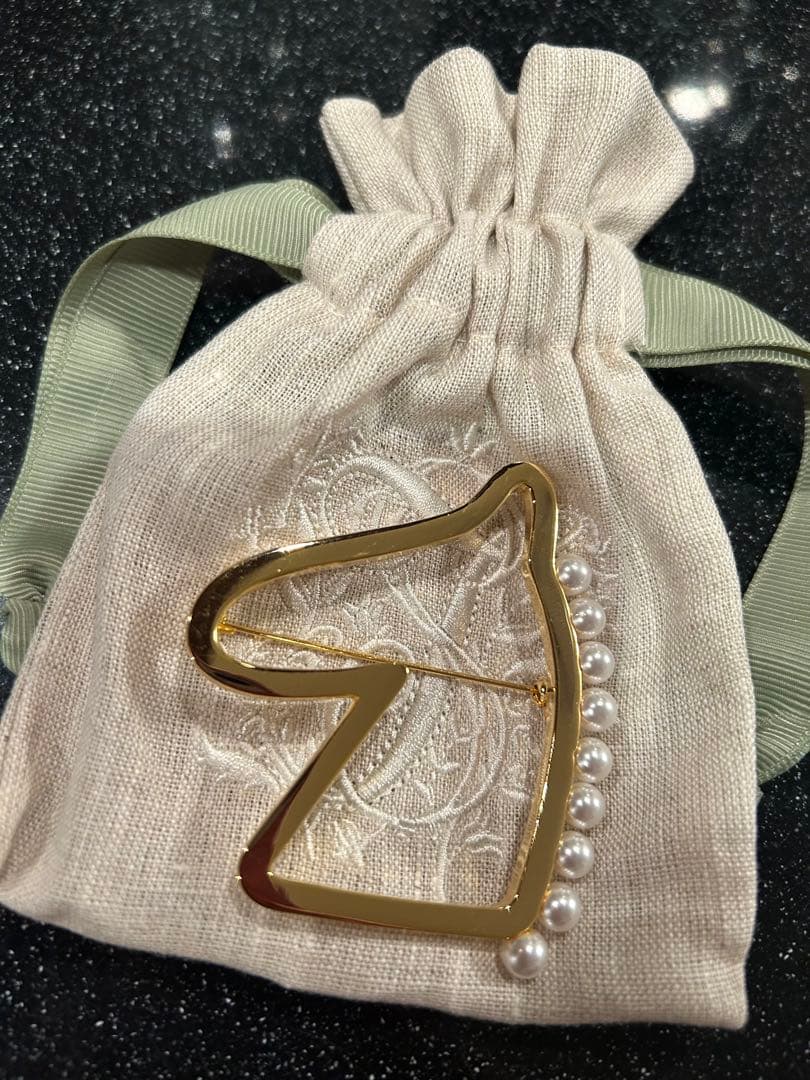 ◇新品未使用◇ セブンテン seventen ホースブローチ お馬さん パール