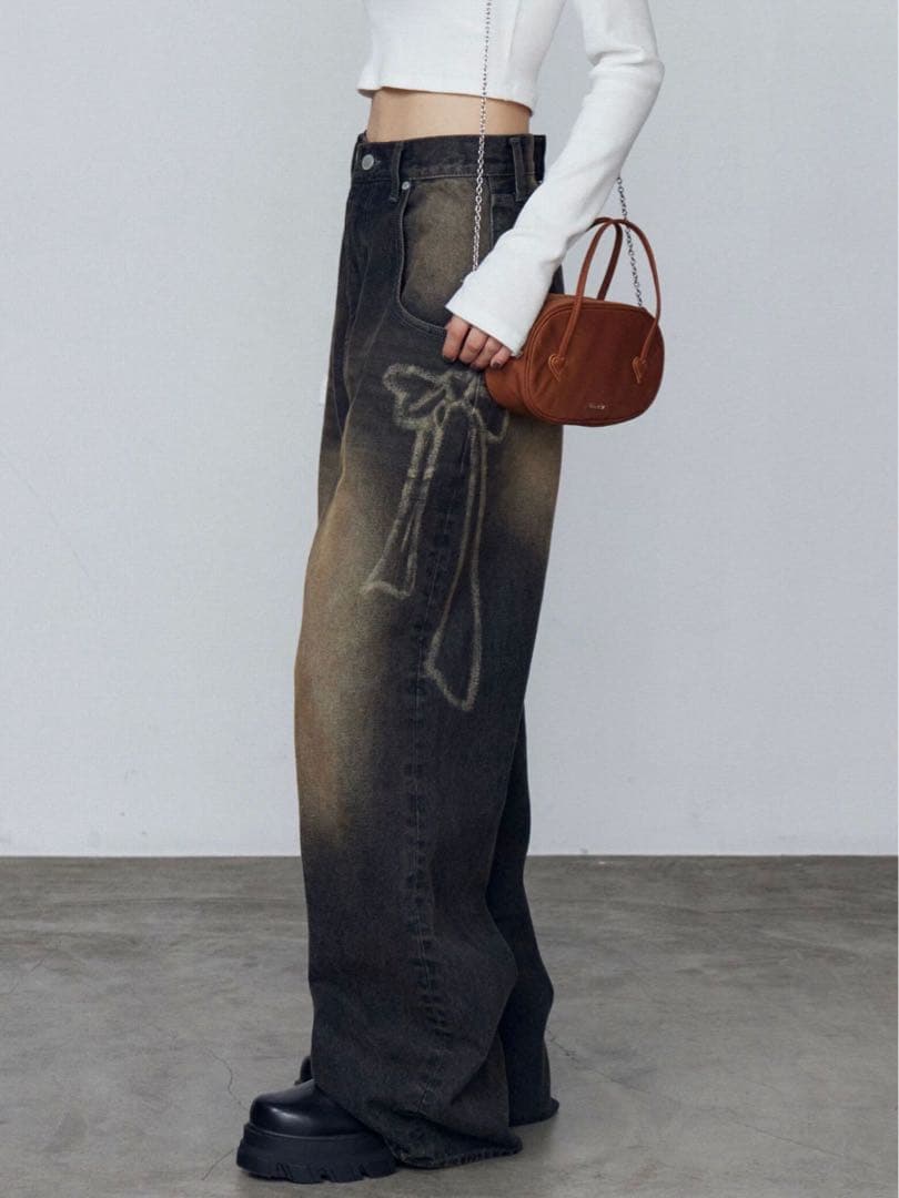 【新品タグ付】EMODA リボングラフィックルーズジーンズ　サイズS