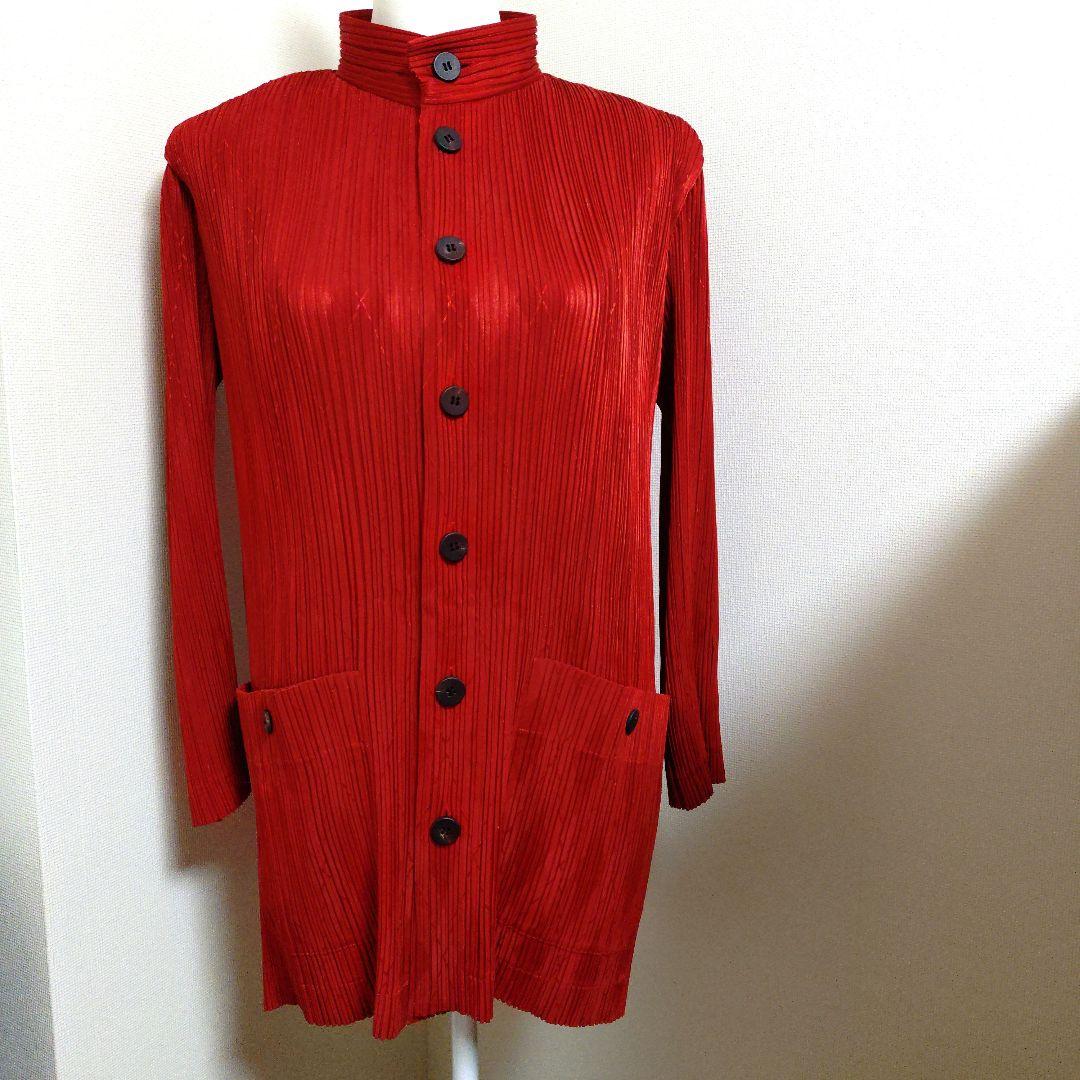 イッセイミヤケ 赤の長袖シャツ