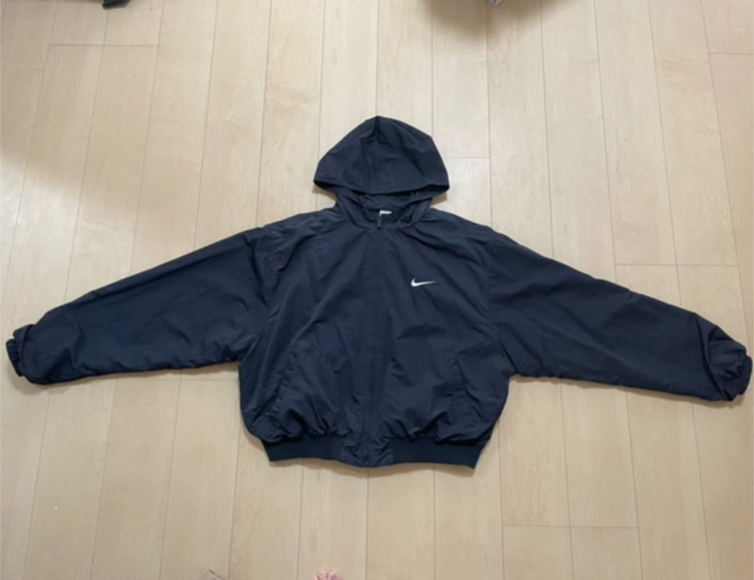 新品タグ付】Nike × fear of god フーデッドボンバージャケット - メルカリ