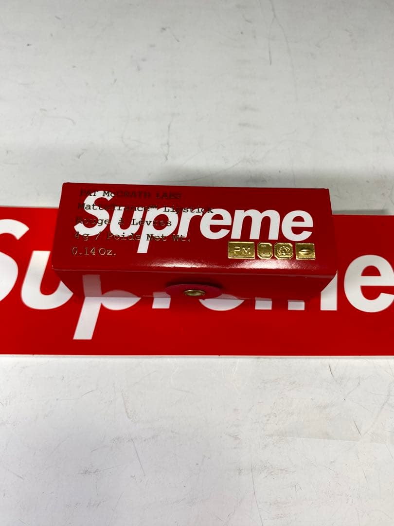 口紅 Supreme x Pat McGrath