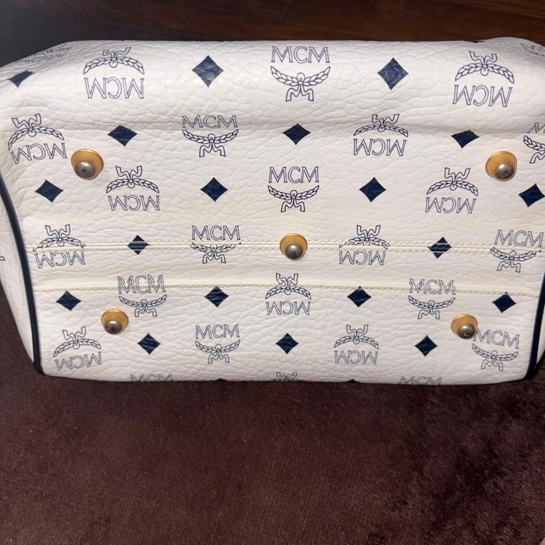 MCM】ロゴプリント ハンドバッグ ホワイト - メルカリ