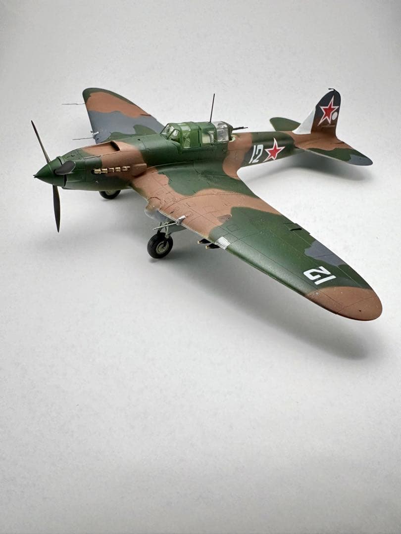 #作品No21 ソビエト空軍機　イリューシン IL-2 Amazon | ドイツレベル 1/48 ソビエト空軍 イリューシン IL-2