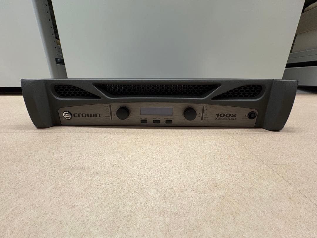 桜*ん様 Crown XTi SERIES 1002 パワーアンプ Crown XTi 1002 Power amplifier — 275W x 2 at 8 ohms, 1,400W x 1 at
