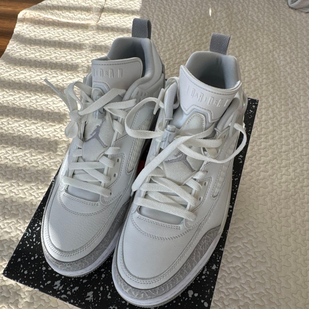 AIR JORDAN SPIZIKE LOW ホワイト