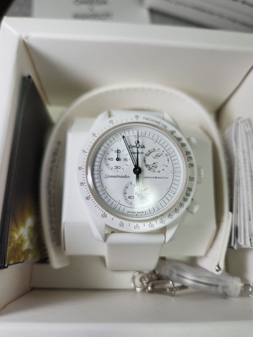 値下げ Omega オメガ スヌーピー Swatch スピードマスター ホワイト
