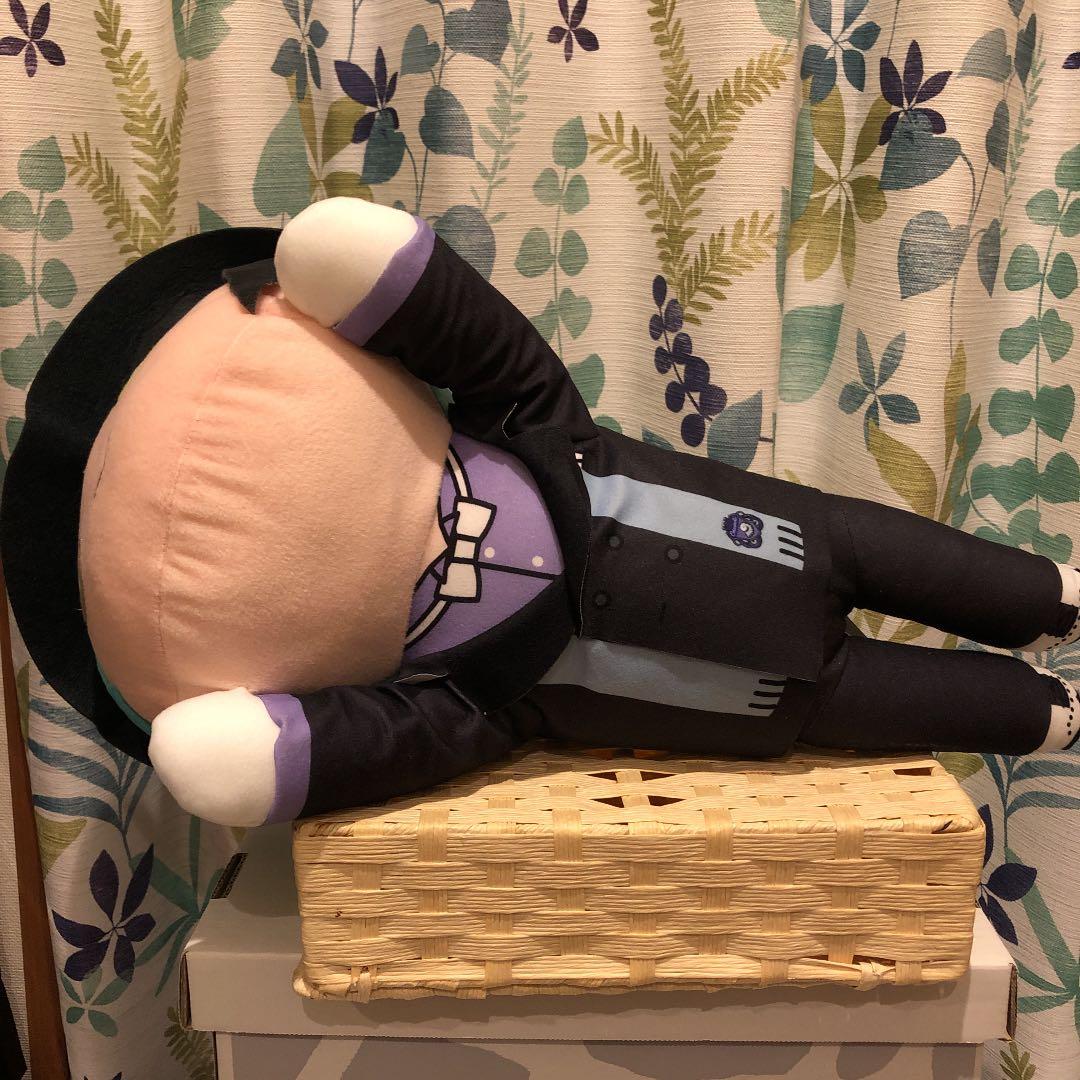 ツイステッドワンダーランド ツイステ メガジャンボ寝そべりぬいぐるみ