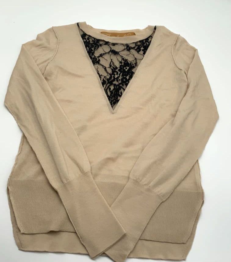 Zhor & Nema ベージュ レースVネック長袖ニット - メルカリ