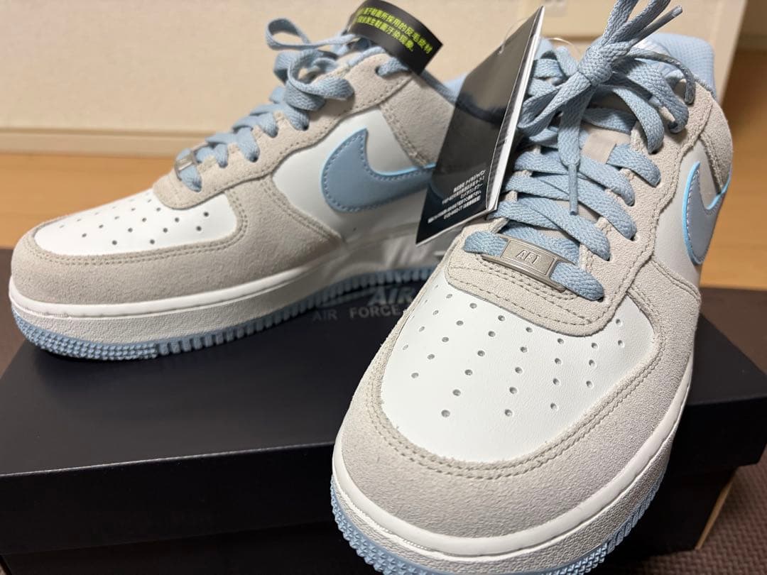 【新品】NIKE AIR FORCE 1 '07 LV8 26.5cm