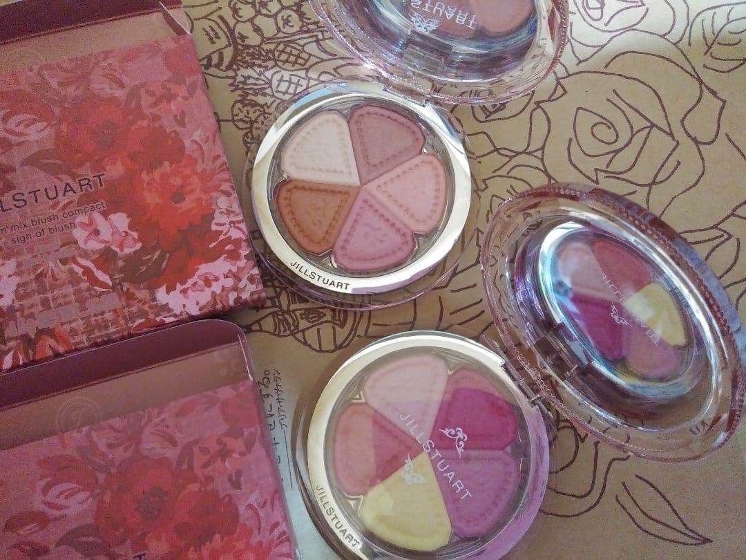 ジルスチュアート　ブルームミックスブラッシュ　コンパクト　サインオブブラッシュ