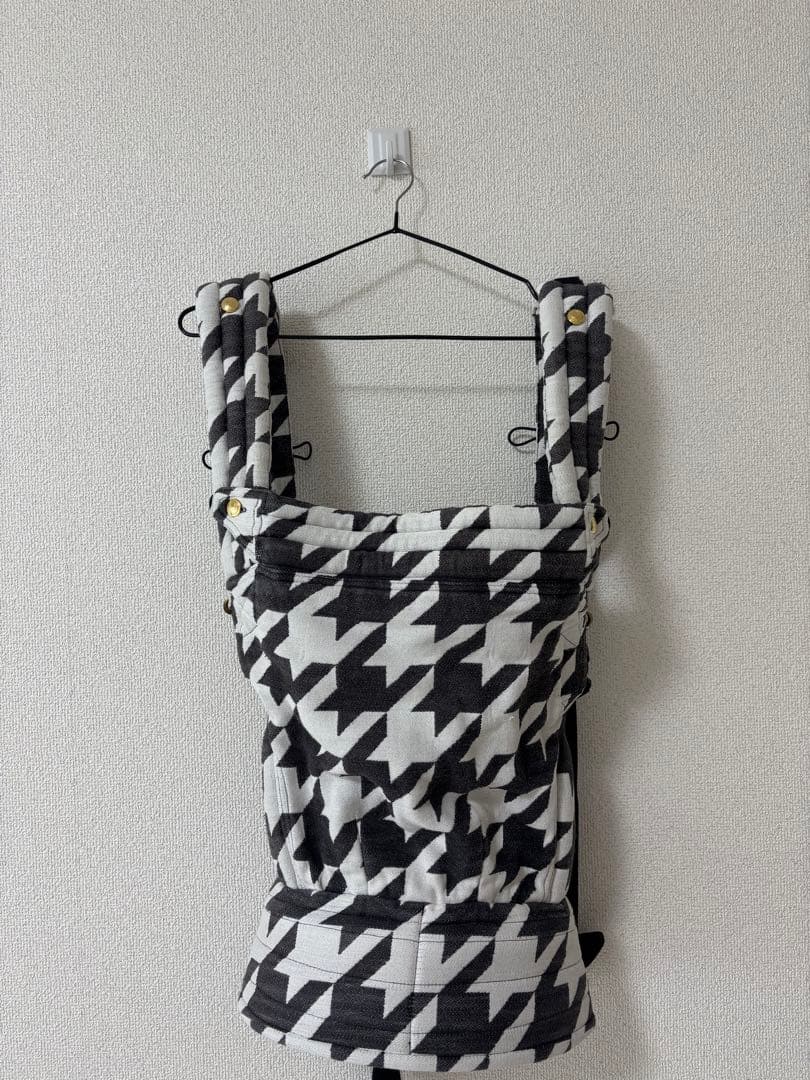 Artipoppe 抱っこ紐　ザイガイスト ツイードBW (コットン) ツイード W | Zeitgeist(ザイガイスト) 抱っこ紐 | アーティポッペ ストア